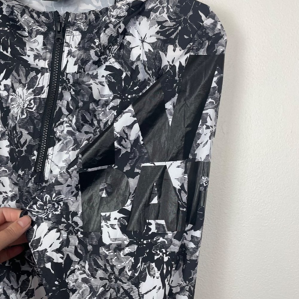 Ivy Park Womans S Black and White Floral Long Sleeve Hooded Windbreaker Pullover - Picture 4 of 11